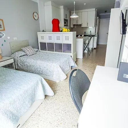 Luminoso Apartamento Plaza Charco شقة